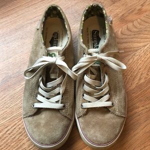 Simple like new EcoSneaks tan suede tennis shoes 9